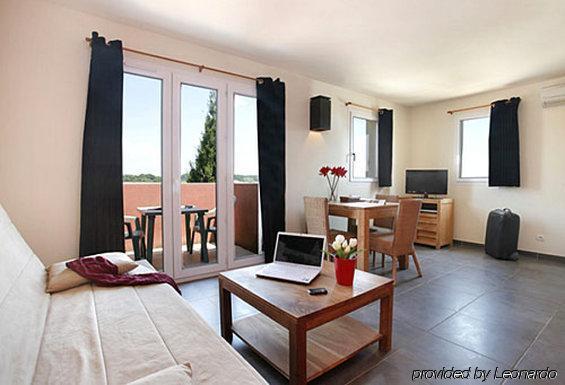 Domaine le Milos Appart'Hotel Castries Habitación foto