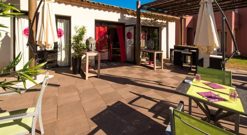 Domaine le Milos Appart'Hotel Castries Exterior foto
